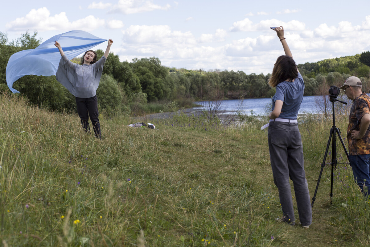 Maya Clars, Maya Clars, Parachute, music video, backstage