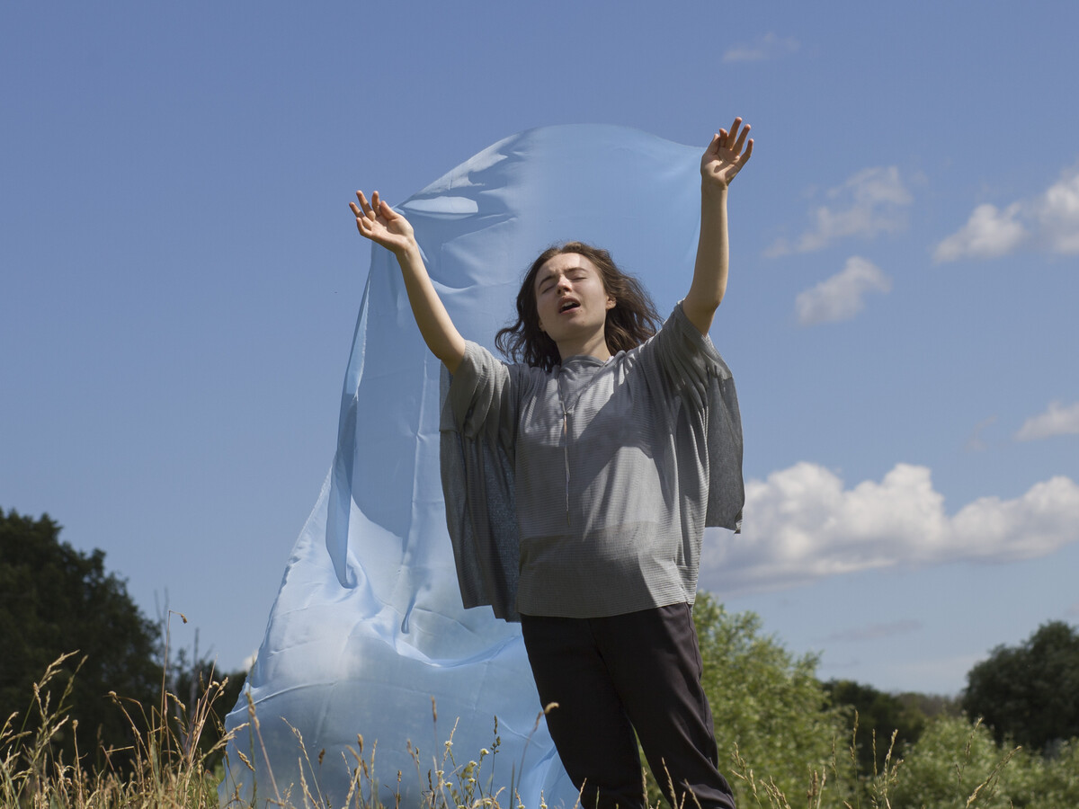 Maya Clars, Maya Clars, Parachute, music video, backstage