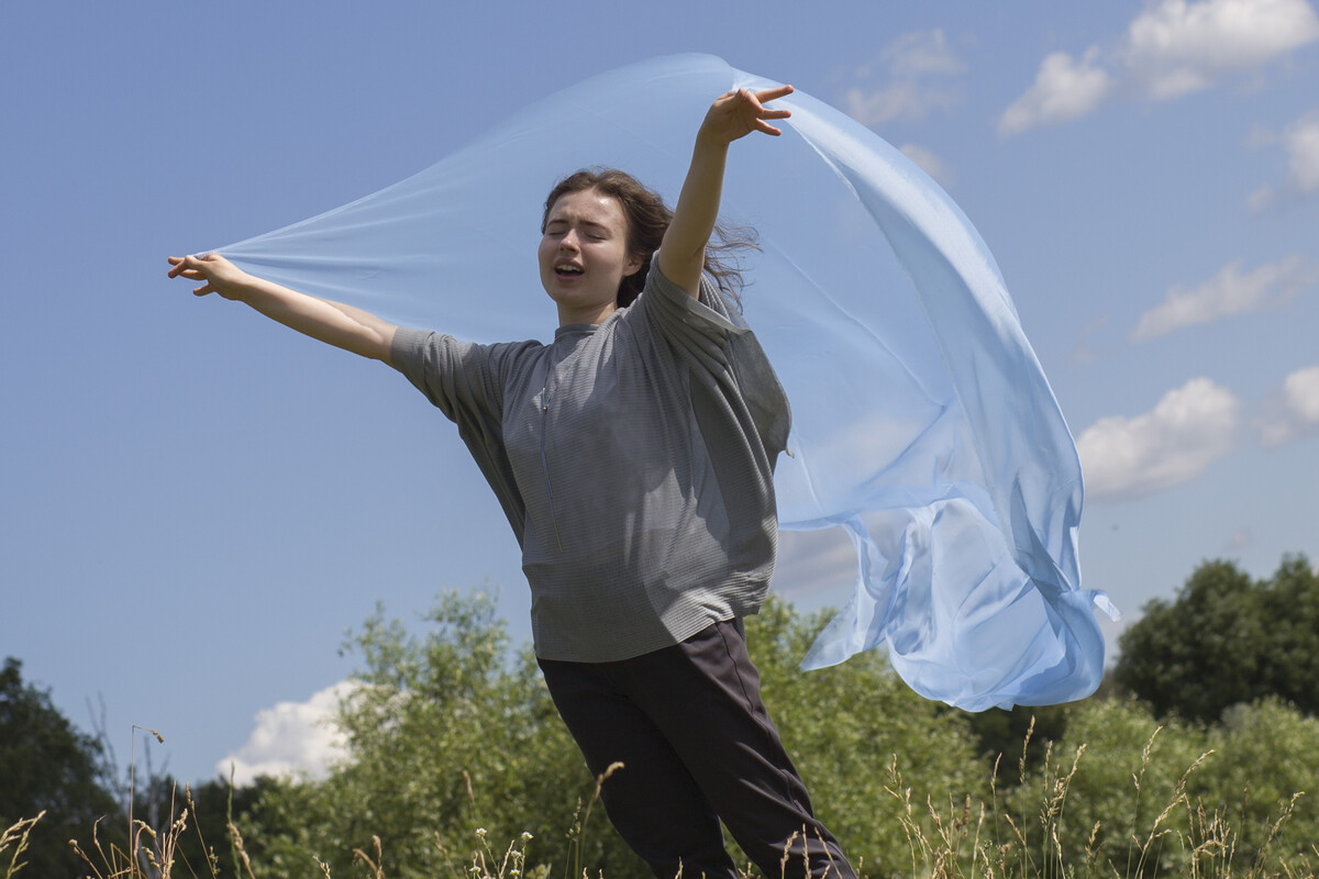 Maya Clars, Maya Clars, Parachute, music video, backstage