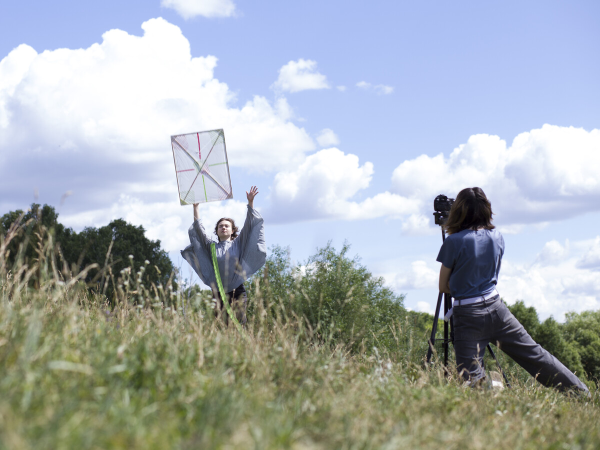 Maya Clars, Maya Clars, Parachute, music video, backstage