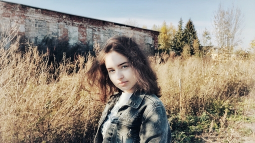 Song: Diagonal of Love // Artist: Maya Clars