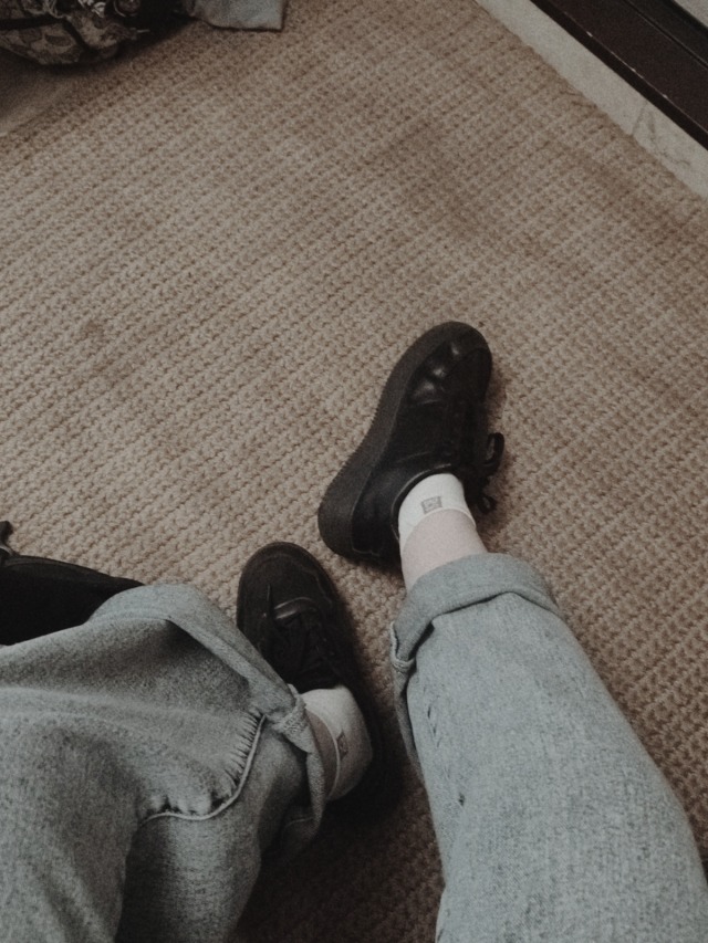 #bygone core #bygone core aesthetic #aesthetic #walking outside #walking outside aesthetic #u know like in that meme #Yas that aesthetic 